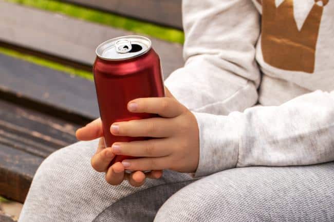 Mengupas Hubungan Gelap Tersembunyi: Minuman Berenergi Dan Kesehatan Mental