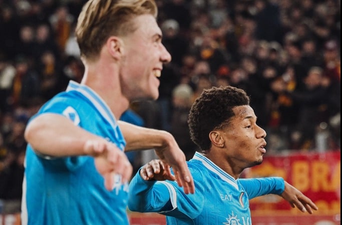Napoli Ke Puncak Klasemen Usai Tumbangkan Roma