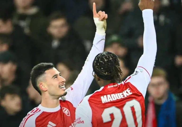 Arsenal Semakin Kokoh Di Puncak Klasemen
