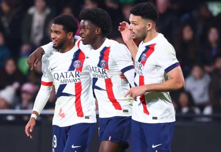 PSG Kembali Ke Puncak Klasemen Di Pekan Terakhir 2025