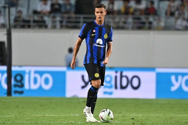 Arsenal Bersaing Dengan Inter Dapatkan Aleksandar Stankovic