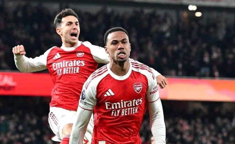 Libas Aston Villa, Arsenal Juara Paruh Musim