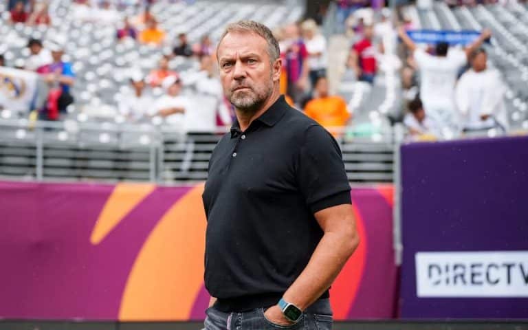 Barcelona Ingin Datangkan Bek Untuk Imbangi Madrid