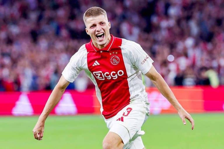 Lazio Bersaing Dengan Paris FC Dapatkan Anton Gaaei