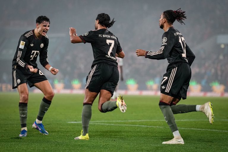 FC Koln Dibantai Bayern Munchen 1-3