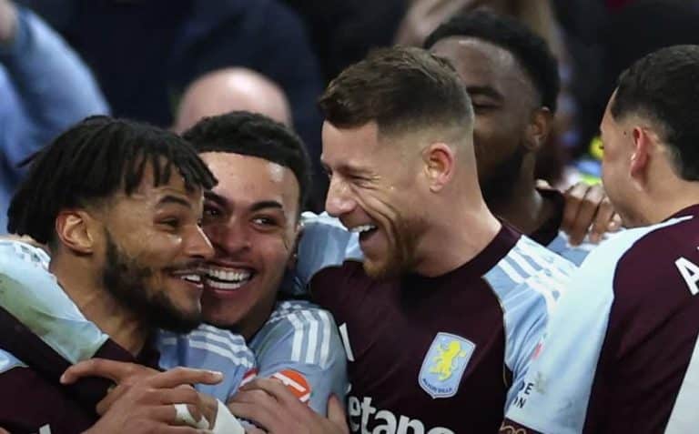 Gol Bunuh Diri Antar Aston Villa Raih Kemenangan