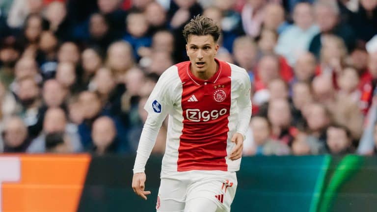 Setan Merah Incar Pemain Ajax Amsterdam