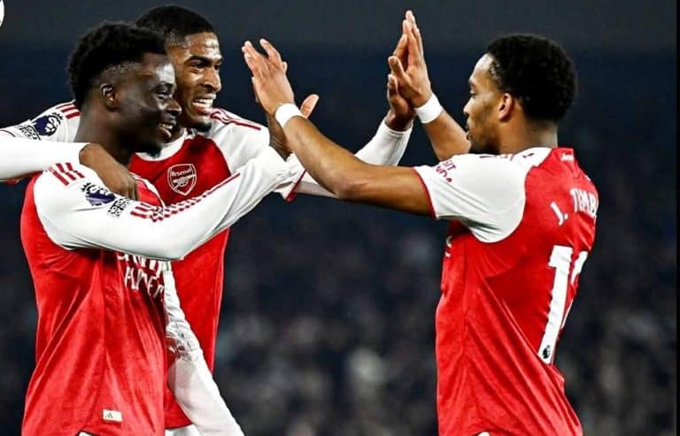 Gol Bukayo Saka Bawa Arsenal Menjauh Dari Man City