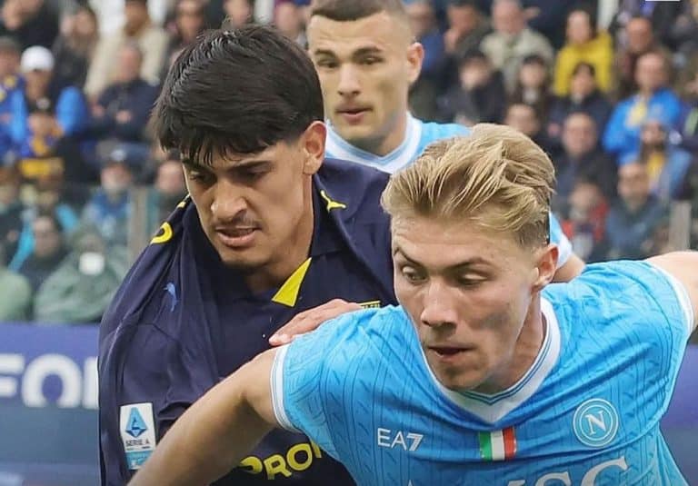 Napoli Gagal Pangkas Jarak Dari Inter Milan