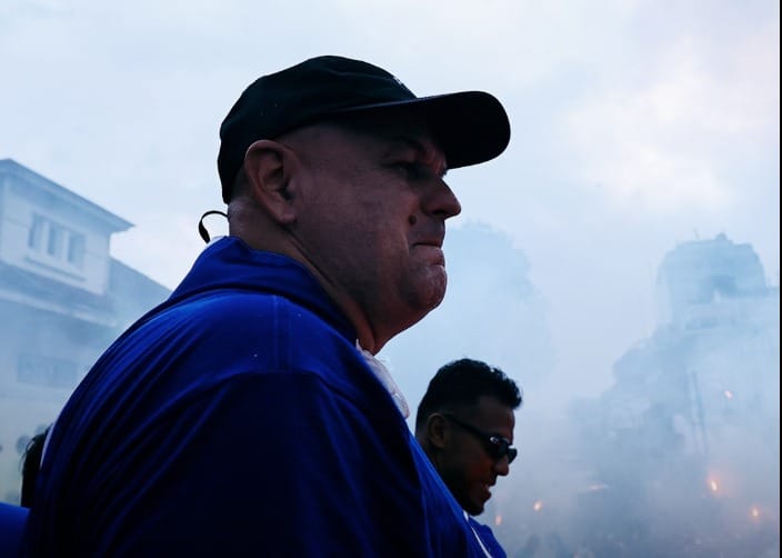 Bojan Holdak Tinggalkan Kursi Pelatih Persib Bandung