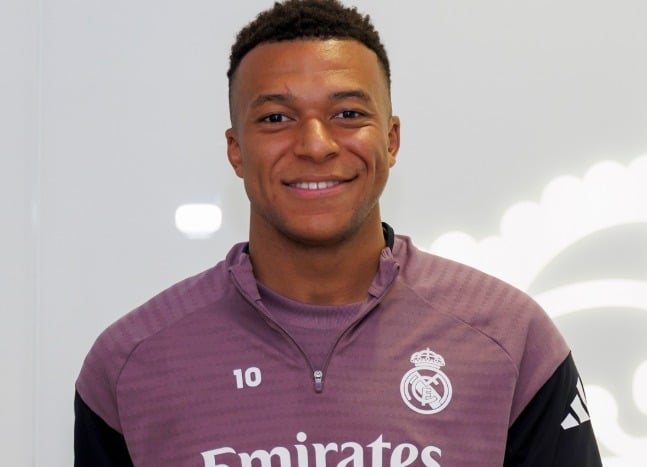 Kylian Mbappe Raih Gelar Pemain Terbaik Real Madrid