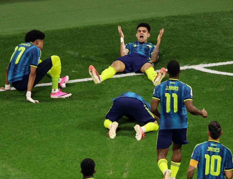 Kolombia Hantam Uzbekistan 3-1