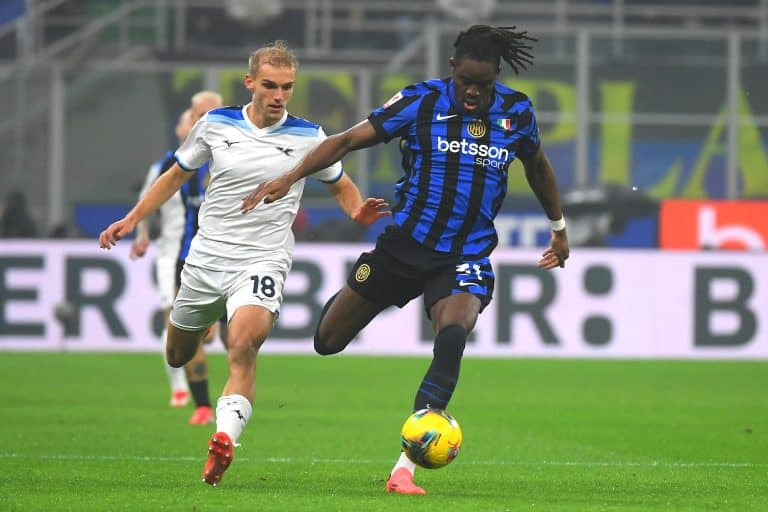 Bayern Munchen Lobby Inter Milan Demi Datangkan Yann Bisseck