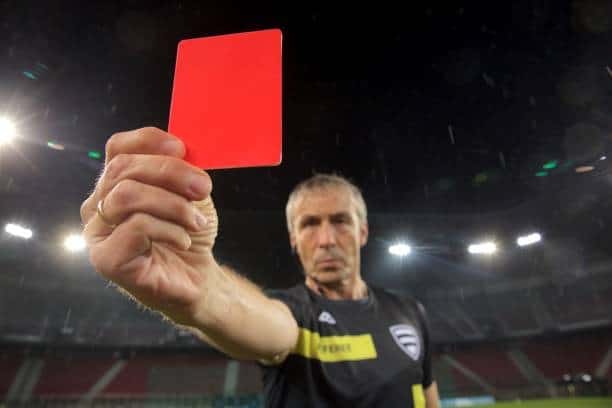 Sejarah Kartu Kuning dan Kartu Merah Dalam Sepak Bola